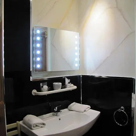 ゲストハウス House