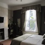 House بيت ضيافة 4*