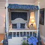 House 4*