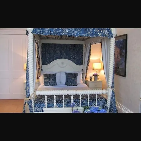 Guest house House