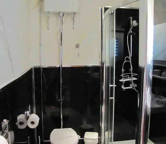 House ゲストハウス 4*